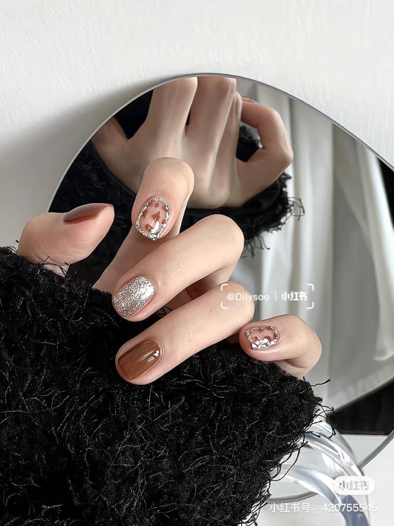 mẫu nail màu nâu