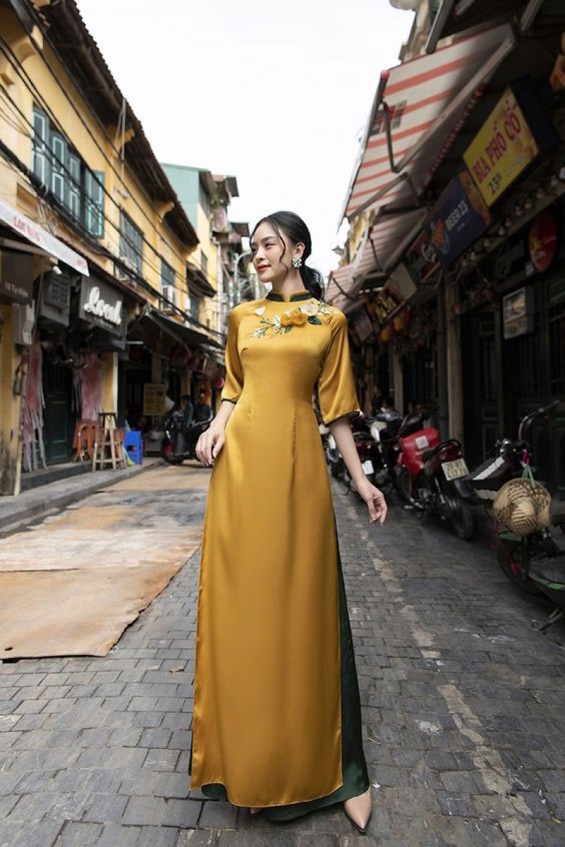 Concept chụp ảnh tết với áo dài truyền thống trong không gian khu phố cổ
