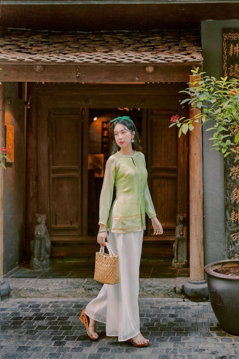 Lịch sử ra đời của chiếc áo này như thế nào?