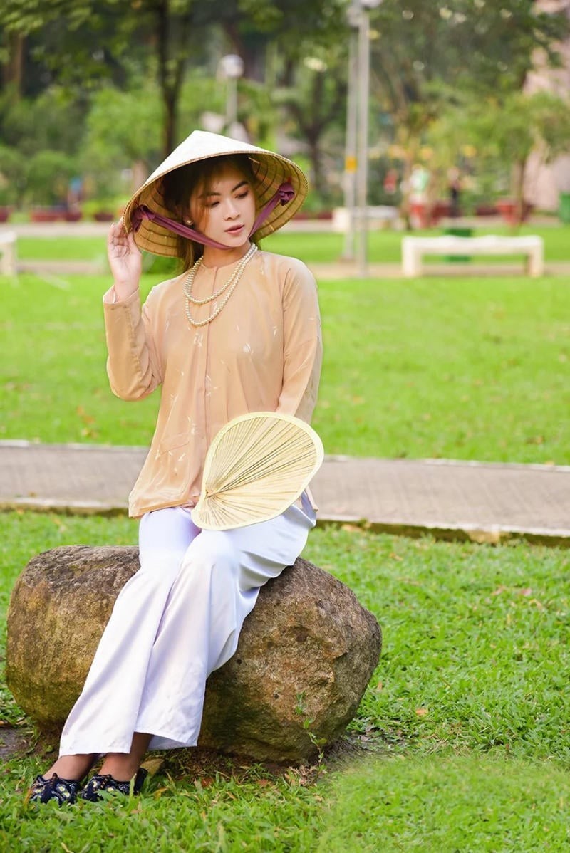 Thân thiết, mộc mạc