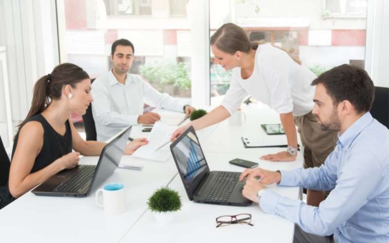 Giải quyết công việc tồn đọng trong năm