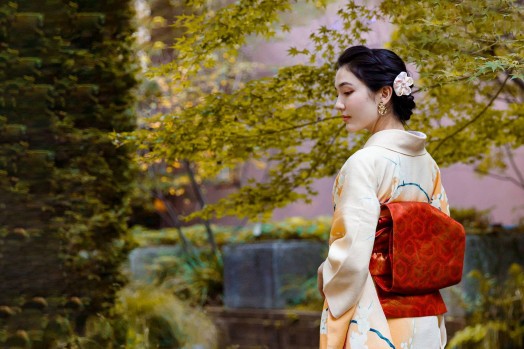 Giải Đáp Cho Câu Hỏi: Nên Mua Yukata Hay Kimono?