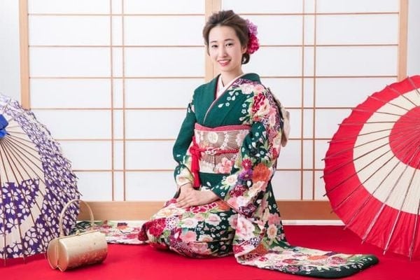 Trang Phục Furisode Của Nhật Bản Là Gì Mà Tuyệt Vời Đến Vậy