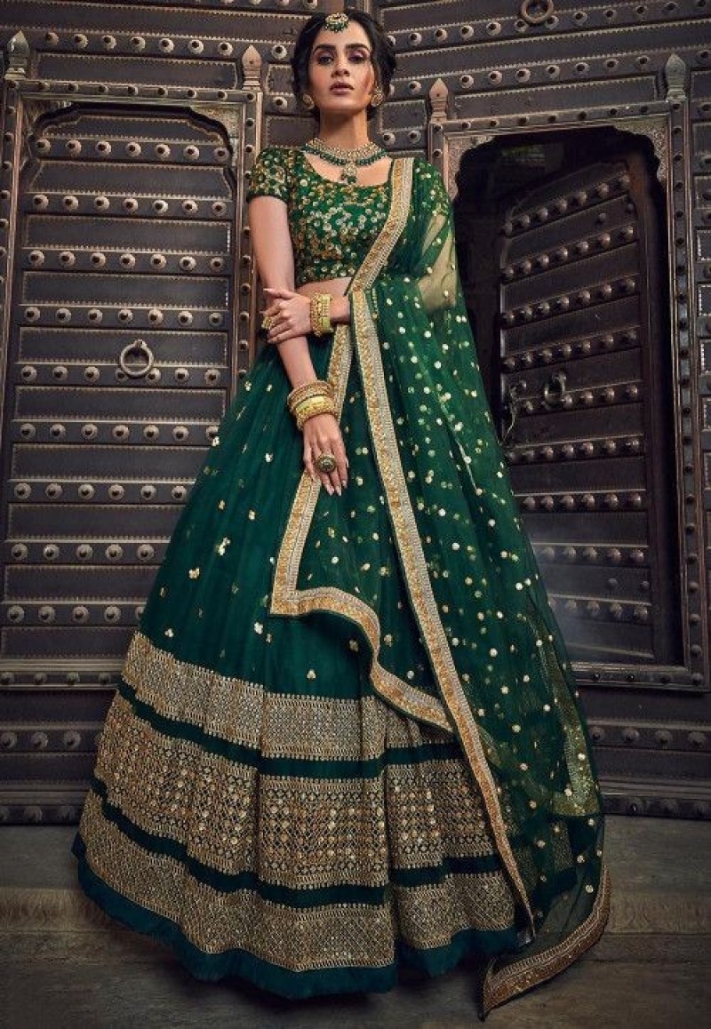 saree trắng