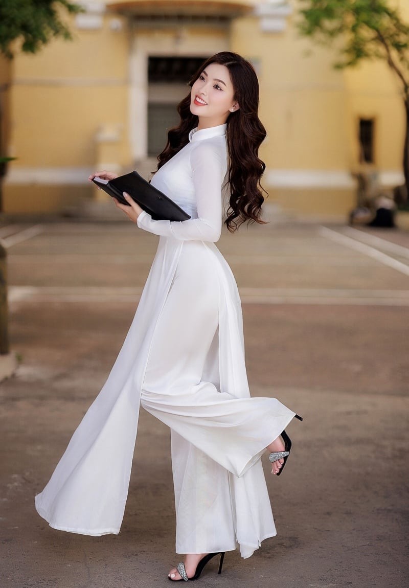 Áo dài là 