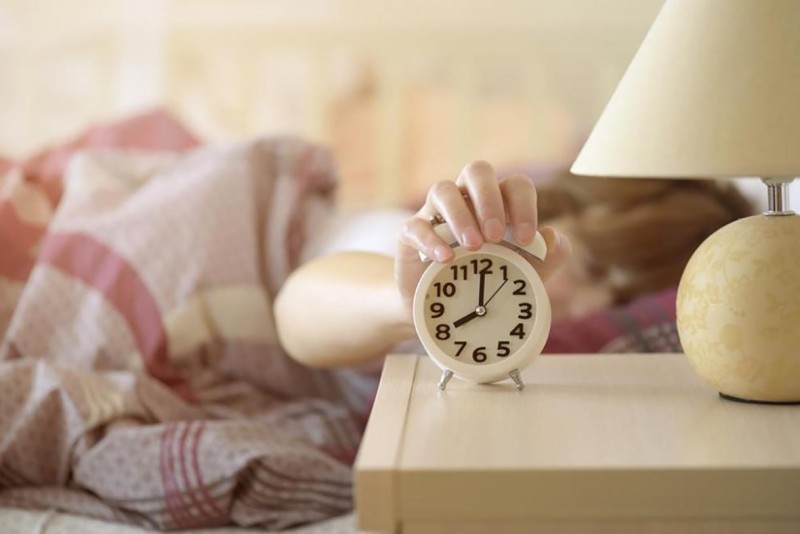 Cô Ba Sài Gòn đặt chuông báo thức 5 tiếng liên tiếp để có thể ngủ 