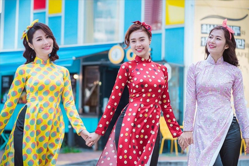  Cô Ba Sài Gòn trong tà áo dài tuyệt đẹp