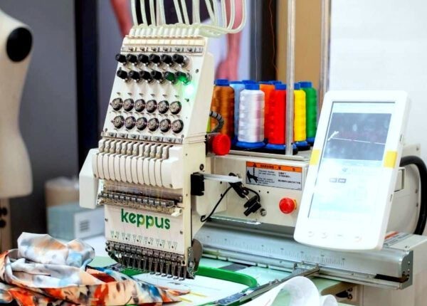 NÊN MUA MÁY THÊU CÔNG NGHIỆP HÃNG NÀO?