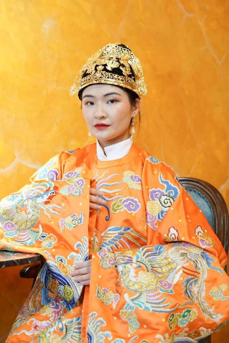 Phượng bào kết hợp với Phượng quan