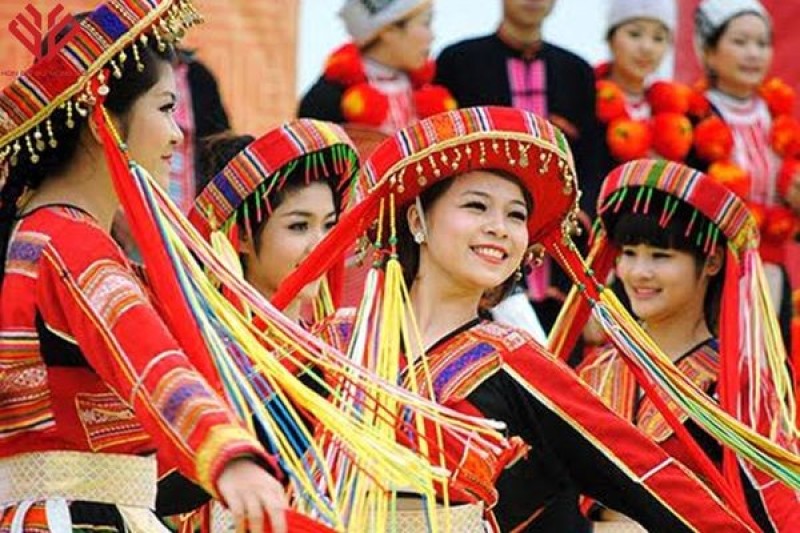 trang phuc dan toc viet nam 