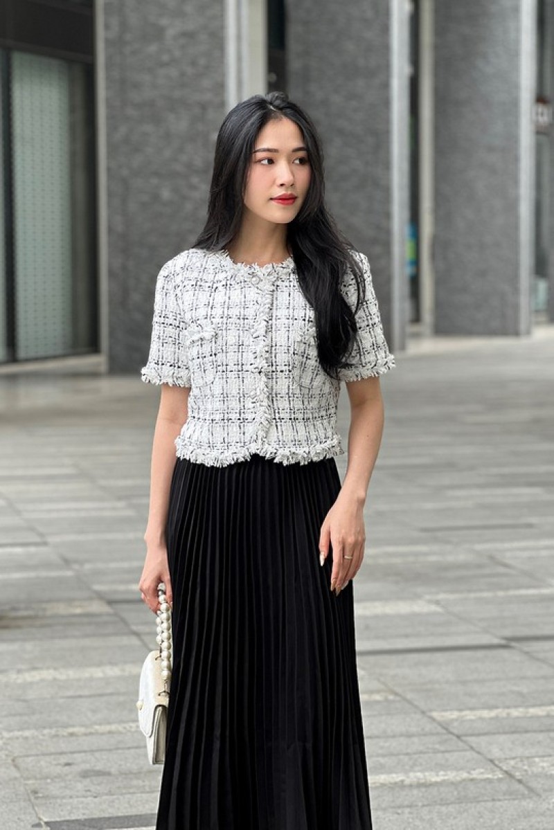 Áo croptop trẻ trung năng động