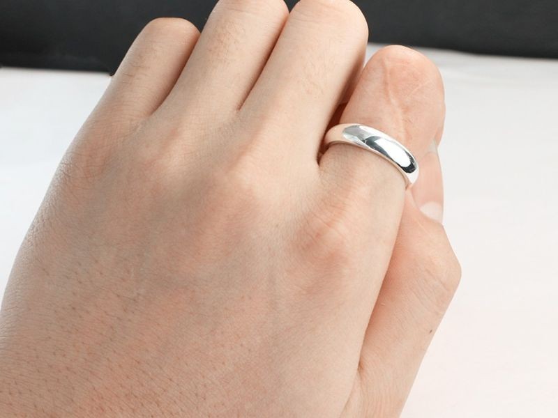 Nhẫn nam mạ bạch kim (Nguồn: shopee.vn)