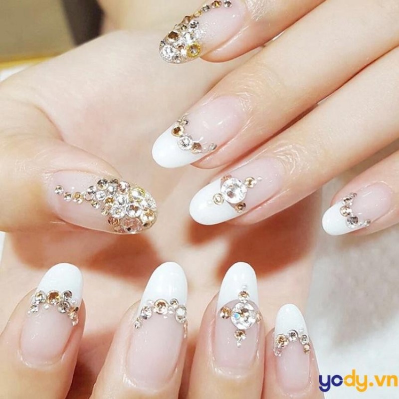 Những màu nail móng tay làm sáng da