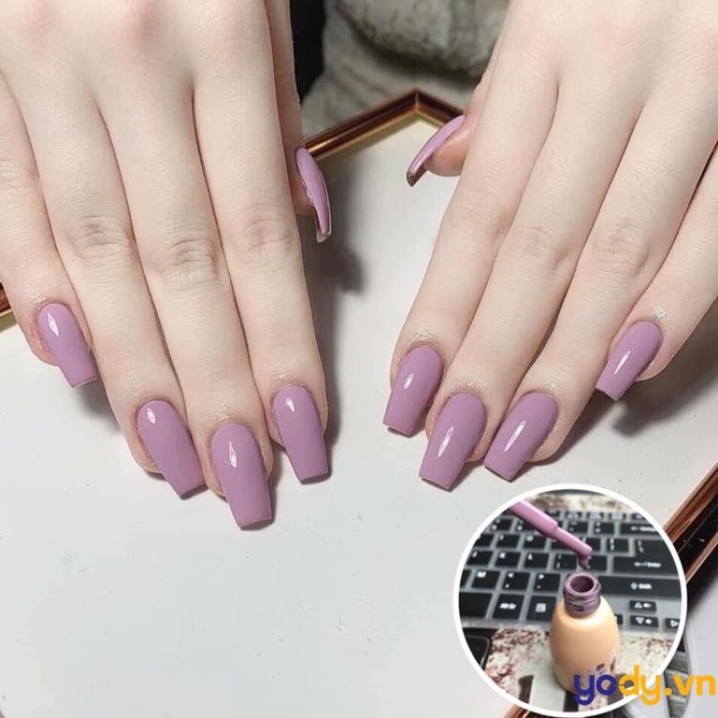 Màu sơn móng tay làm trắng da