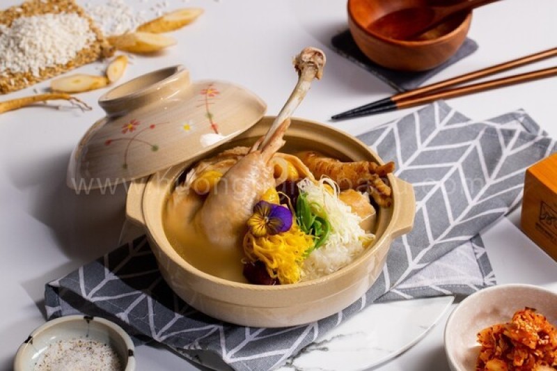 Gà Tần Sâm – Samgyetang – 삼계탕