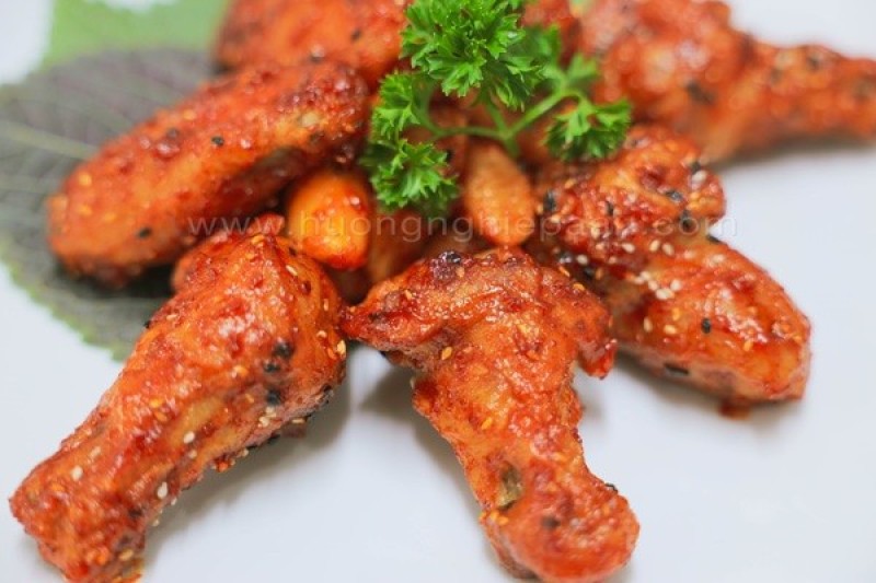 Gà Rán Xốt Cay – Yangnyeomchikin – 양념치킨