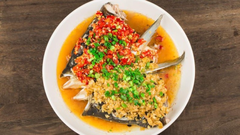 Đầu cá hấp ớt ngâm Hồ Nam