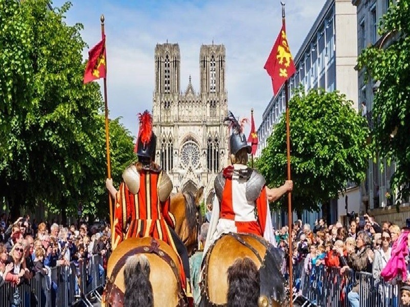 Du lịch Pháp tháng 3 tham gia lễ hội Sarlat Fest’Oie