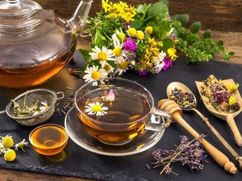 Vào ngày lễ Trùng Cửu, người dân Trung Quốc sẽ thưởng thức uống rượu hoa cúc tốt cho sức khỏe