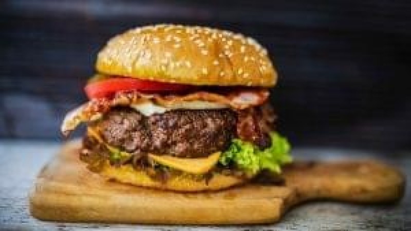 Hamburger - Món ăn đặc trưng của nước Mỹ 
