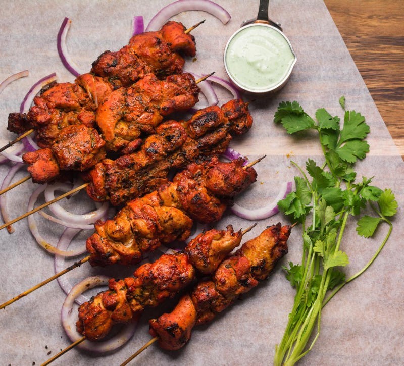 Gà Tikka là đặc sản Ấn Độ nổi tiếng có nguồn gốc từ vùng Punjab