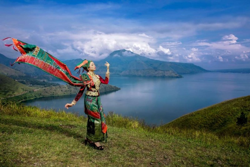 Nét đẹp thơ mộng hoang sơ đầy quyến rũ của hồ Toba 
