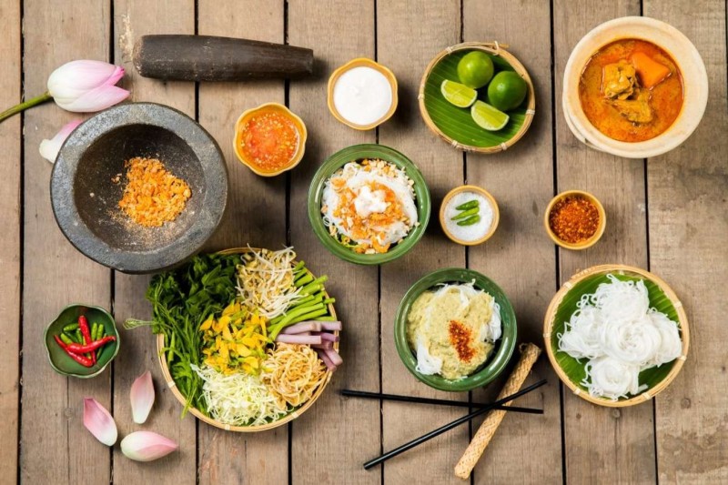 Bún cà ri Nom banh chok