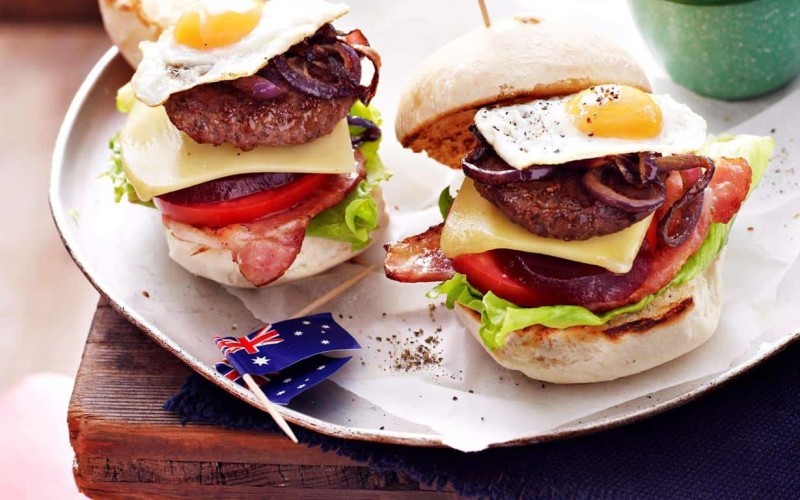 Hamburger củ dền
