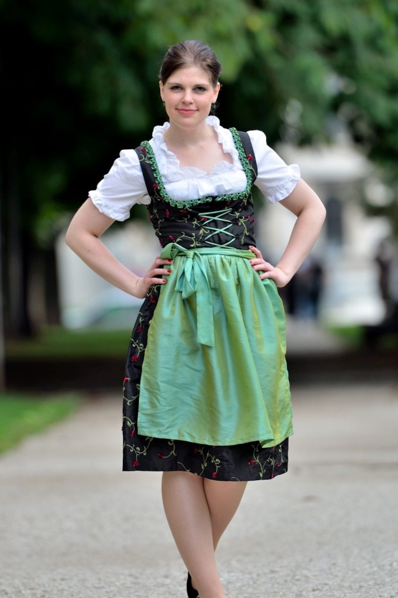 Trang phục Dirndl – một trong những trang phục truyền thống của người Úc