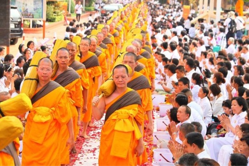 Những nhà sư tại Thái Lan được tôn trọng rất nhiều