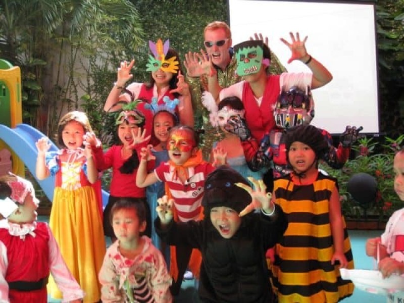 hóa trang halloween cho bé