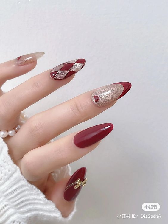 Gợi Ý Những Mẫu Nail Đẹp Đón Tết 2023