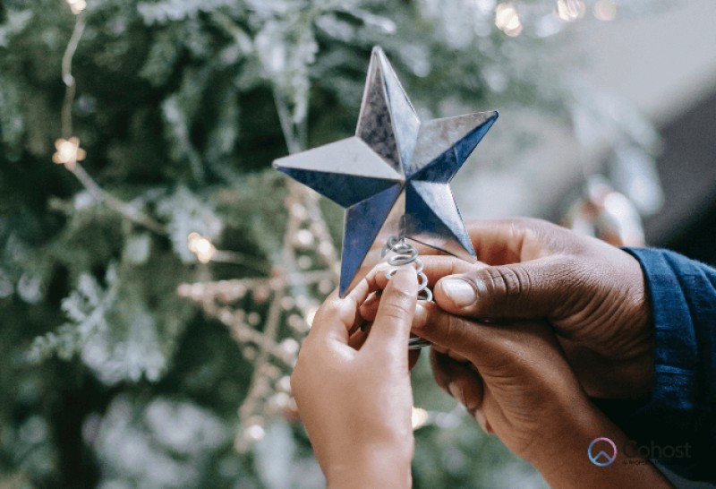 Ngôi sao thường xuất hiện trên đỉnh các cây thông Noel