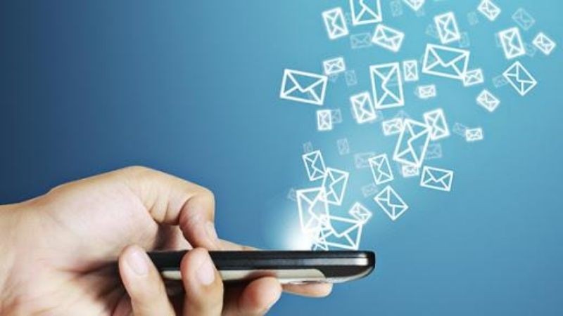 Thường xuyên nhận tin nhắn lạ
