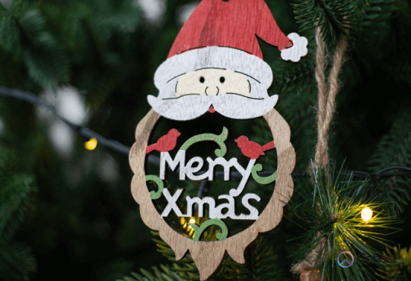 Để ngắn gọn, mọi người thường viết X-Mas thay vì Christmas để chỉ Giáng sinh