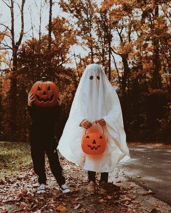 Tổ Chức Tiệc Trang Phục Và Đồ Hóa Trang Halloween Cho Bé