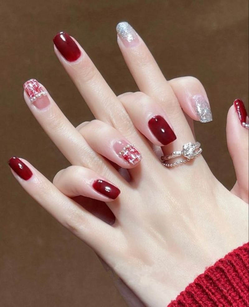 Gợi Ý Những Mẫu Nail Xinh Đón Tết 2023