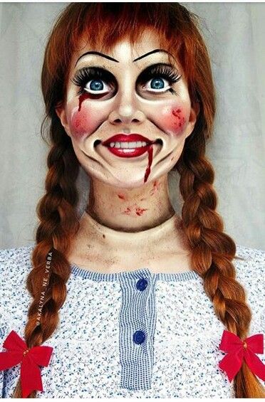 Halloween Thì Nên Trang Điểm Như Thế Nào Để Thu Hút Sự Chú Ý?