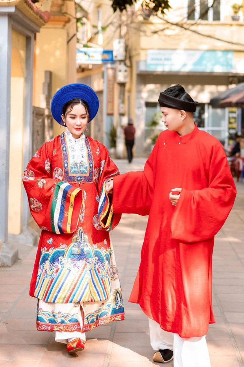 Giờ đây, áo Nhật Bình còn được chọn làm trang phục hôn lễ (Ảnh: V