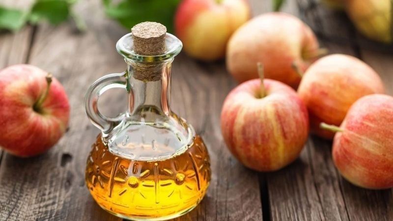Dưỡng tóc tại nhà bằng giấm ăn