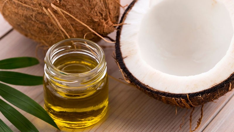 Dầu dừa dưỡng tóc óng mượt