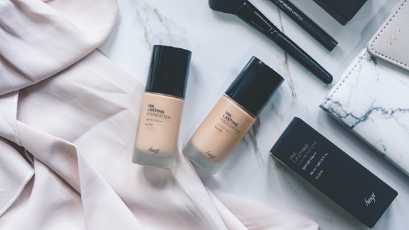 Kiềm dầu tốt với dòng kem nền Ink Lasting Foundation Glow