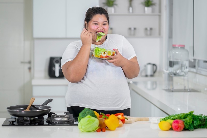 Cơ địa và gen di truyền ảnh hưởng tới vùng mỡ tích tụ ở lưng