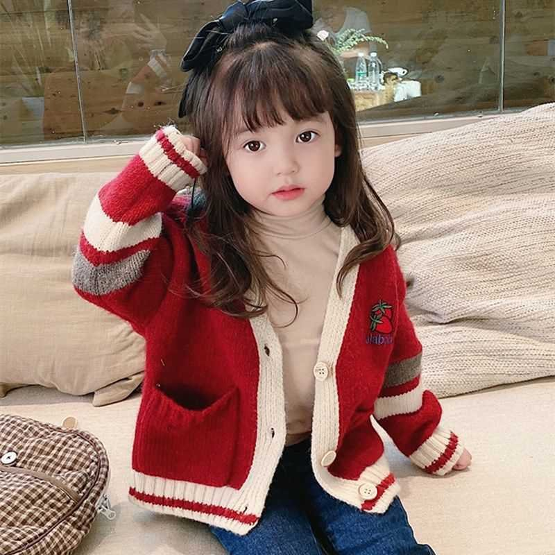 Gợi Ý Cho Mẹ 10+ Cách Phối Đồ Cho Bé Gái Cực Đáng Yêu