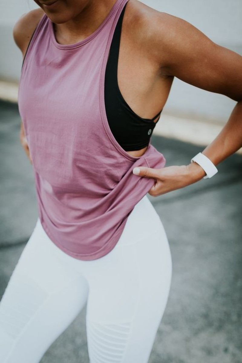 Áo tank top dành cho cô nàng dáng quả táo