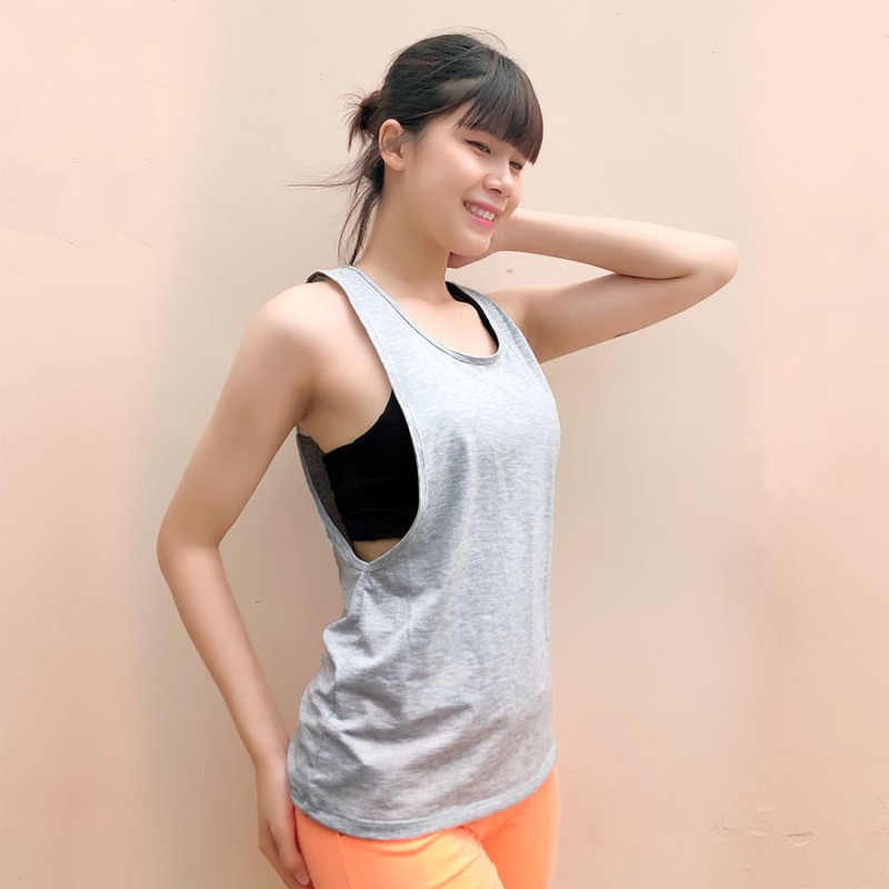 Dáng thước kẻ cũng có thể mặc được tank top