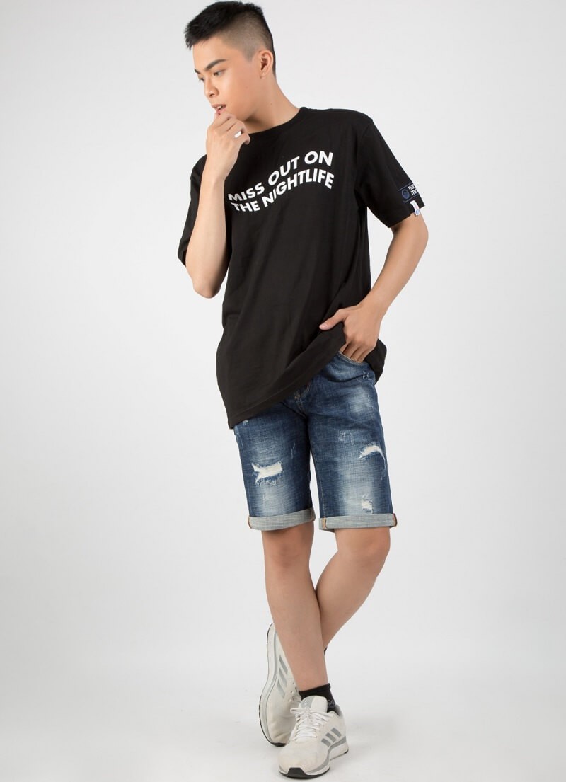 Áo thun nam form rộng cùng quần short jeans