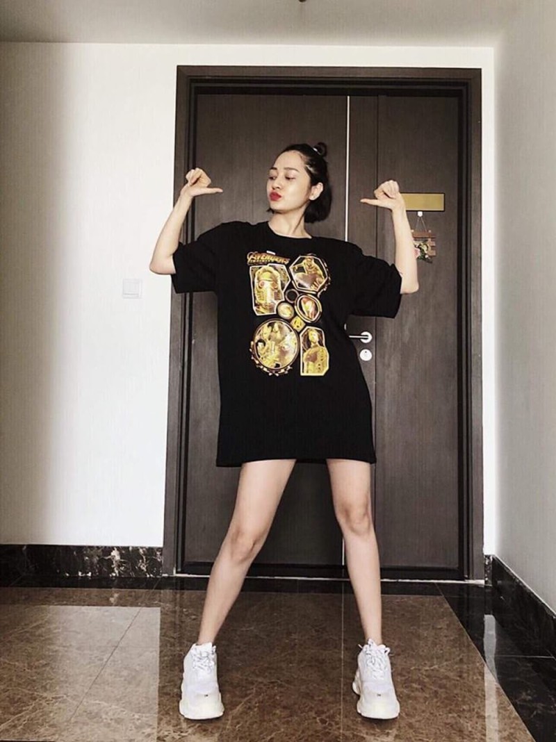 Áo form rộng nữ cá tính theo style giấu quần