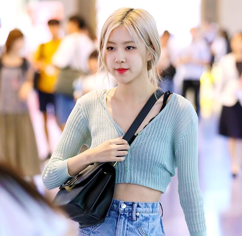 “Bông hồng nước Úc” Rose (BlackPink) từng gây sốt số đo vòng eo siêu nhỏ