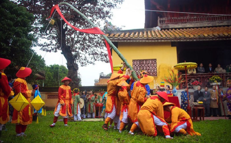 Tết dựng cây nêu nhưng cây nêu là gì và ý nghĩa thế nào?